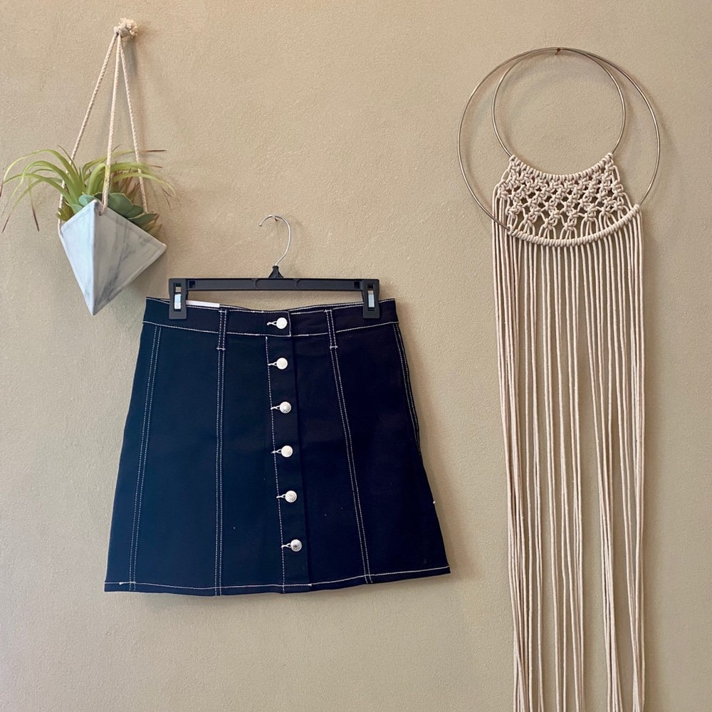 Mini skirt brand new!